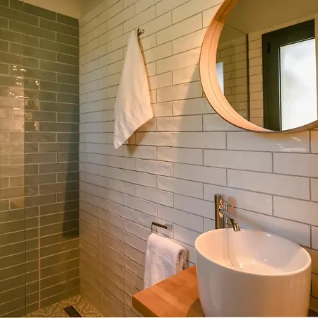 Oleanna - Elena Svoronata