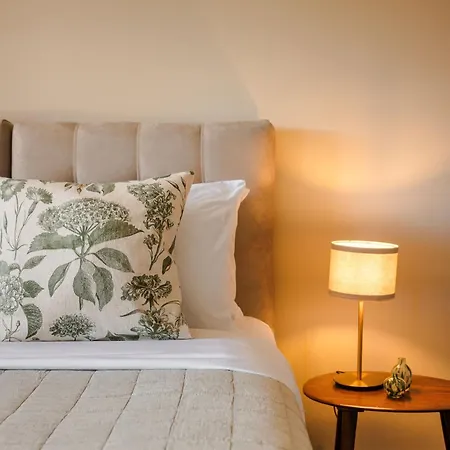 Oleanna - Elena * Svoronata