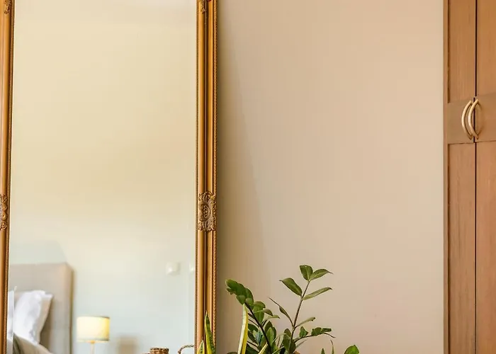 Oleanna - Elena Вилла Свороната